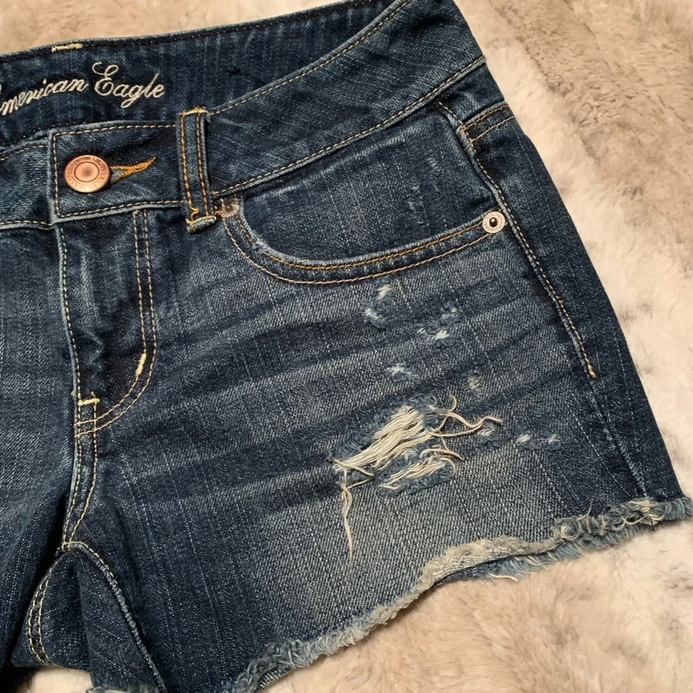 Y2K AEO Destructed Shortie Shorts - Picture 2 of 4